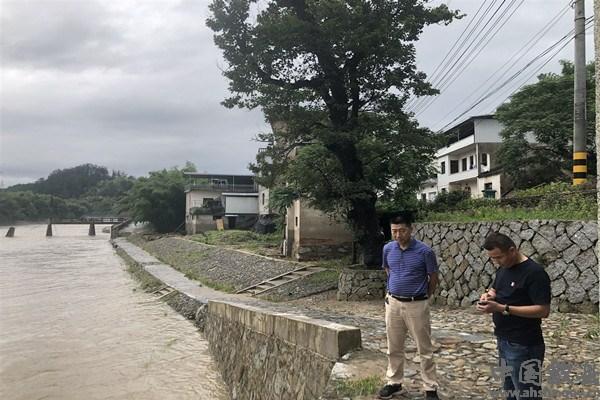 安徽歙縣洪災(zāi)牽動人心，災(zāi)難無情，人間有愛最新報(bào)道