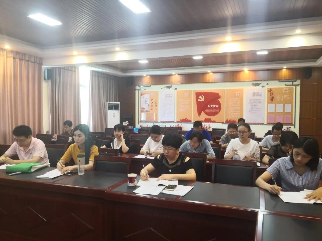 福建語文高考試卷最新分析與展望，趨勢解讀與備考策略